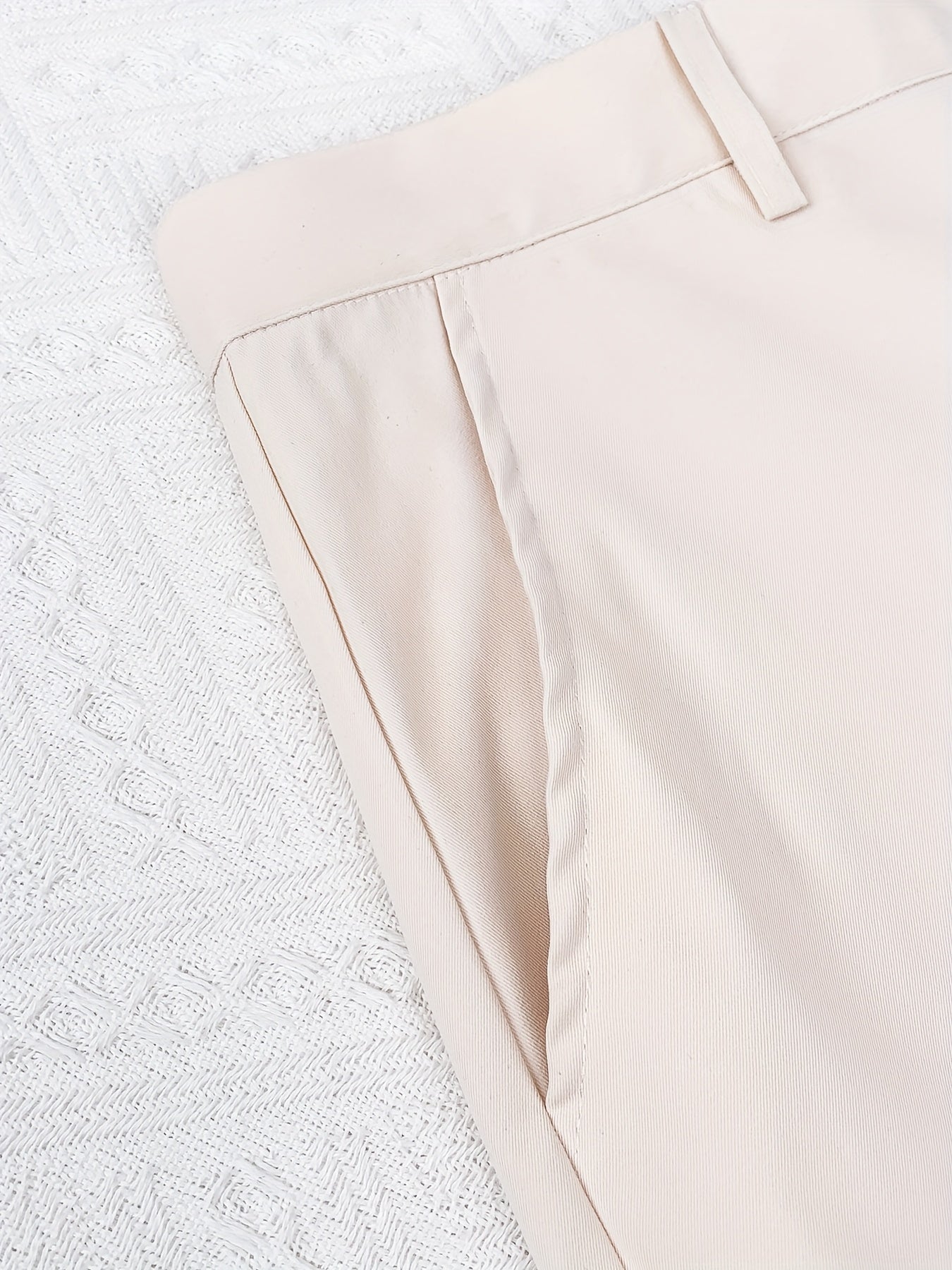 [Solid Color Casual Shorts] Stylish Solid Color Casual Shorts